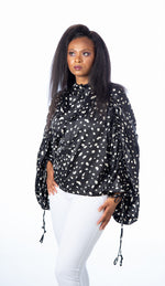 Load image into Gallery viewer, Black And White Geometric Batwing Blouse
