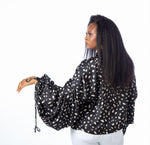 Load image into Gallery viewer, Black And White Geometric Batwing Blouse
